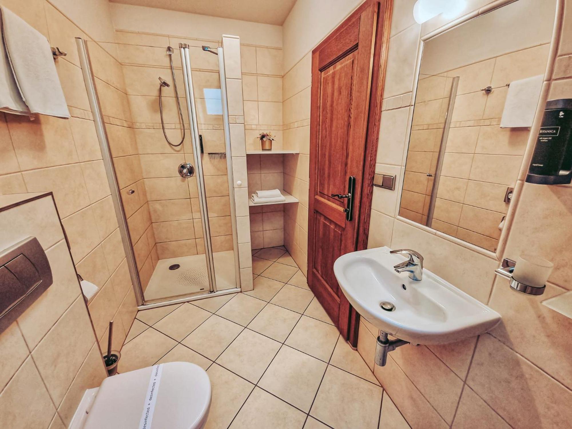 Hotel Mario Lednice Extérieur photo