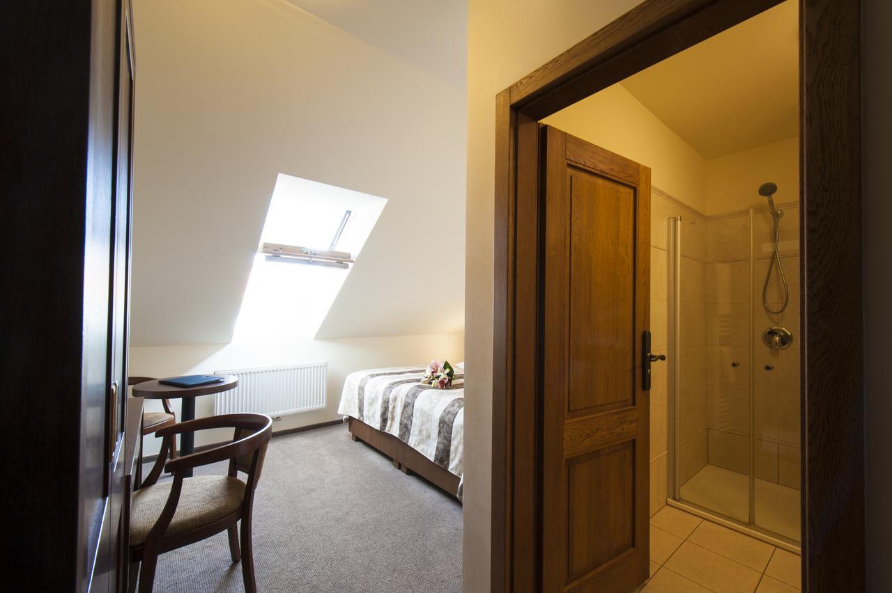 Hotel Mario Lednice Extérieur photo