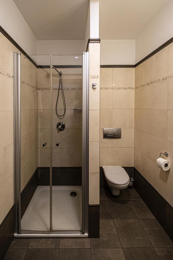 Hotel Mario Lednice Extérieur photo
