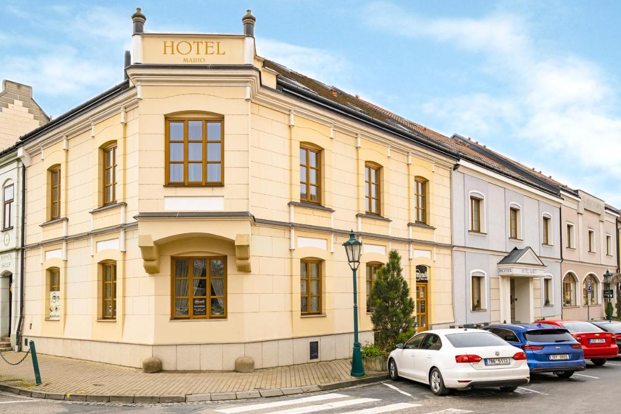 Hotel Mario Lednice Extérieur photo